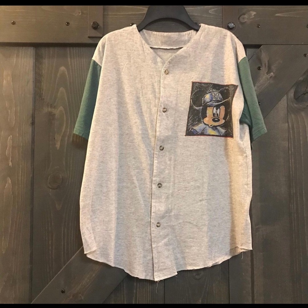 Throwback Mickey button up